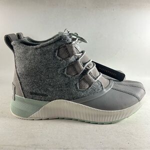 Sorel Out N About III Classic Waterproof Boots Dove Gray Size 6 NL4428-082